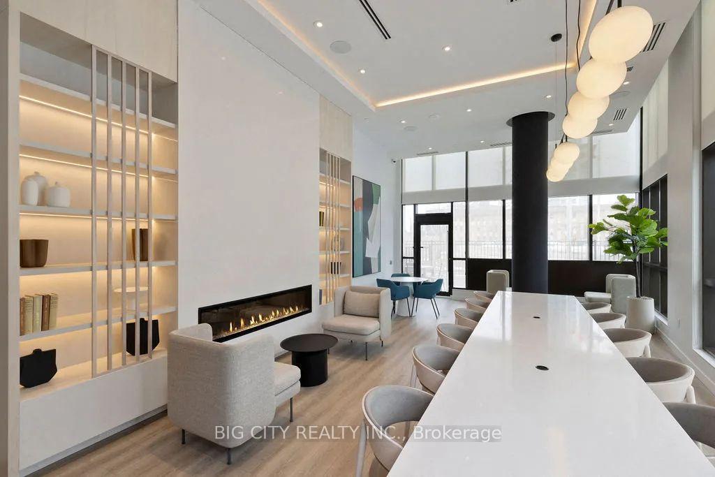 Photo 5 of 325 Yorkland Blvd, Unit 209