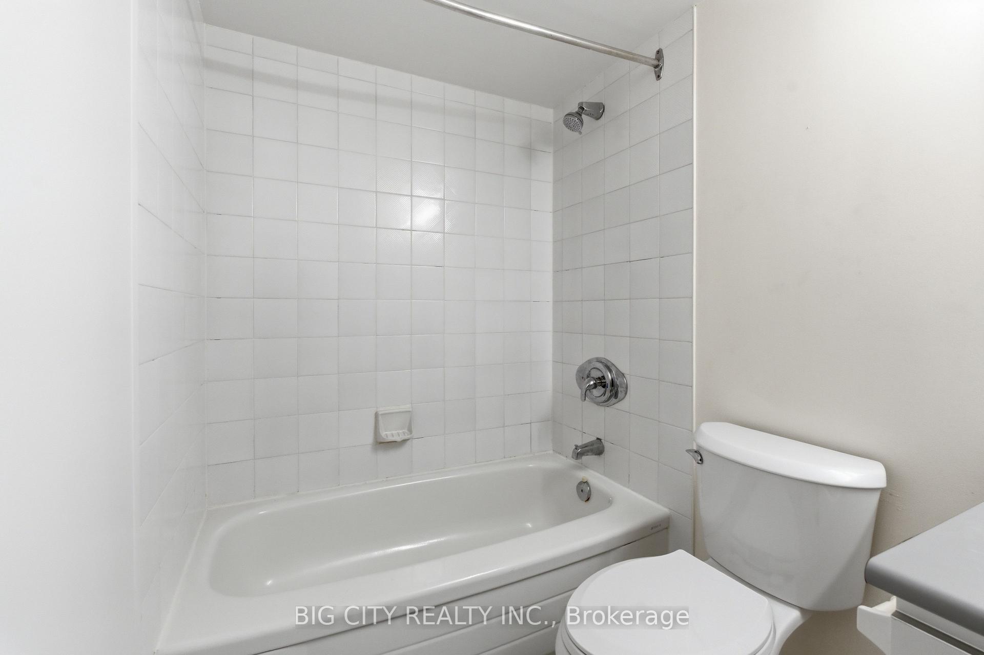 Photo 17 of 215 Wynford Dr, Unit 1006