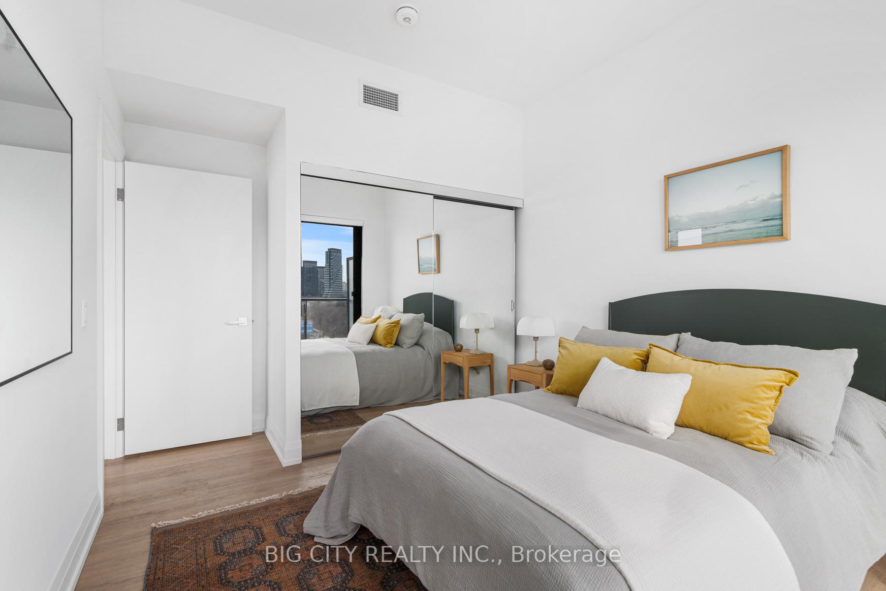 Photo 16 of 36 Brentcliffe Rd, Unit 816