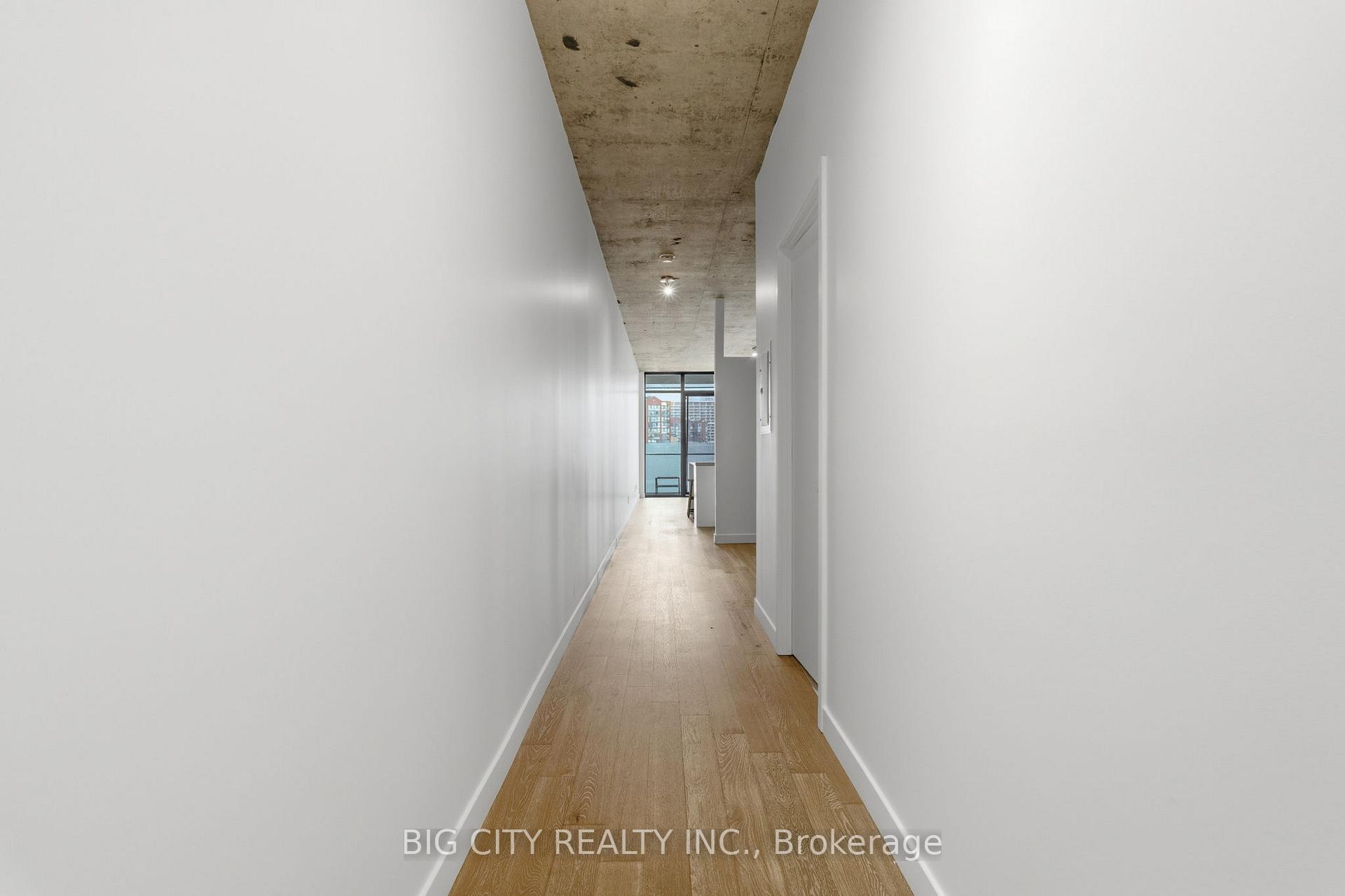 Photo 5 of 25 Stafford St, Unit 502
