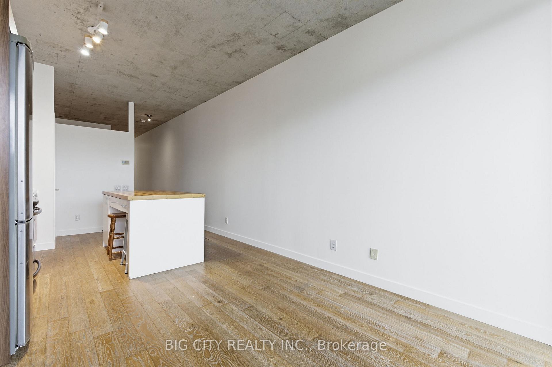 Photo 19 of 25 Stafford St, Unit 502