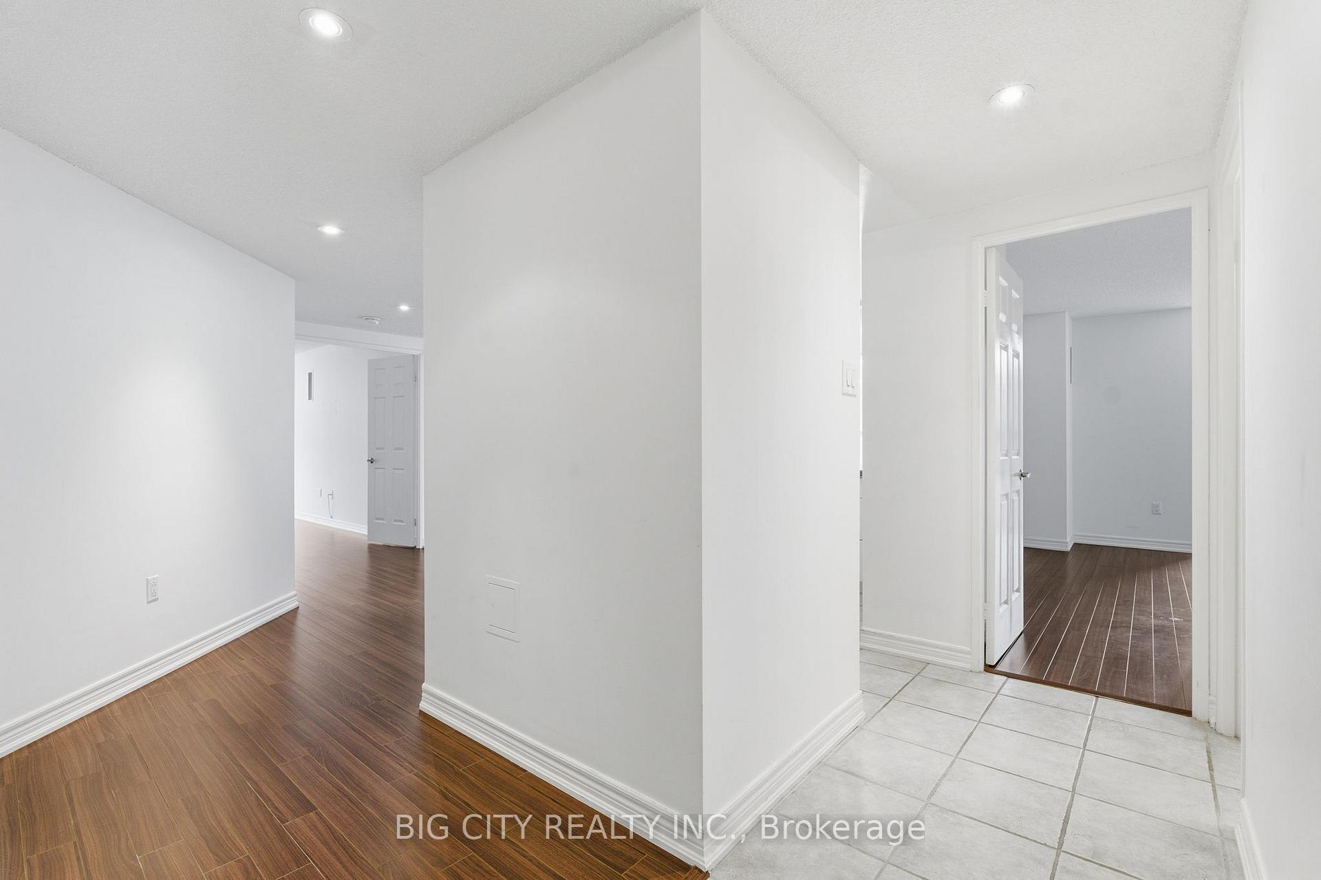 Photo 13 of 131 Beecroft Rd, Unit 1406