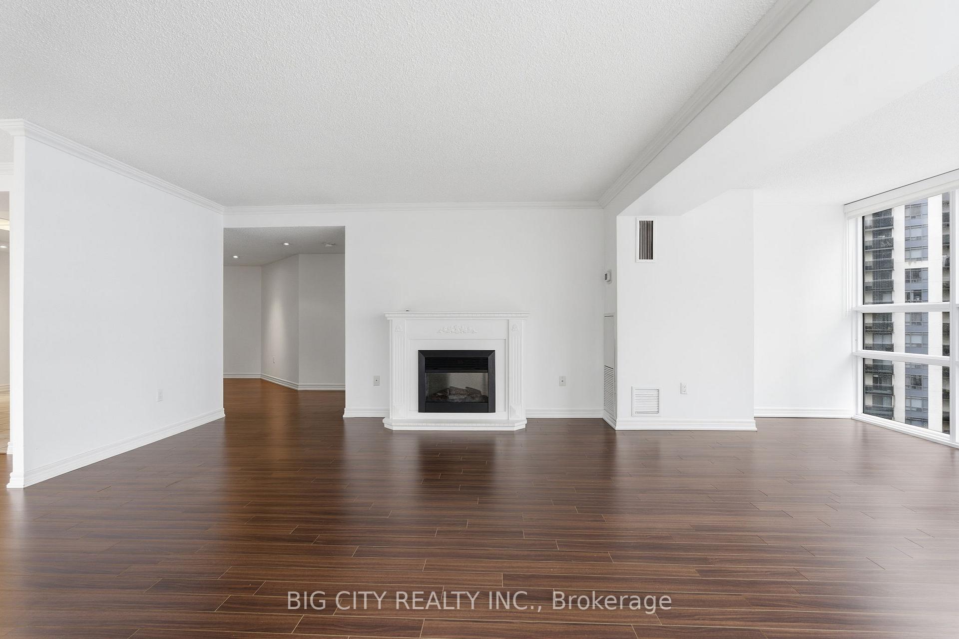 Photo 19 of 131 Beecroft Rd, Unit 1406
