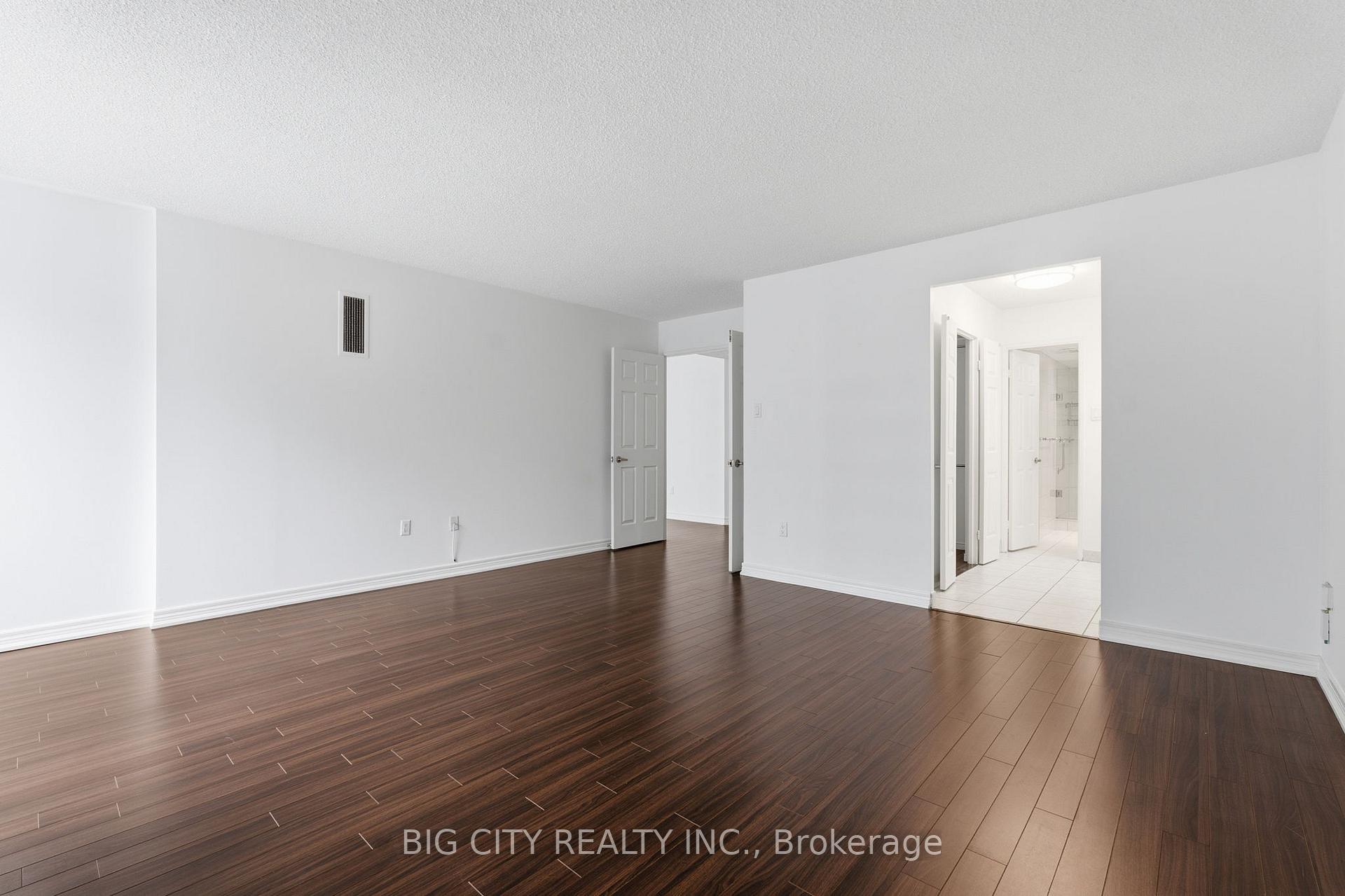 Photo 35 of 131 Beecroft Rd, Unit 1406