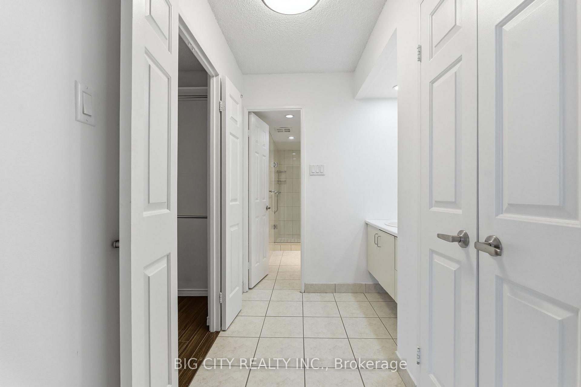 Photo 37 of 131 Beecroft Rd, Unit 1406