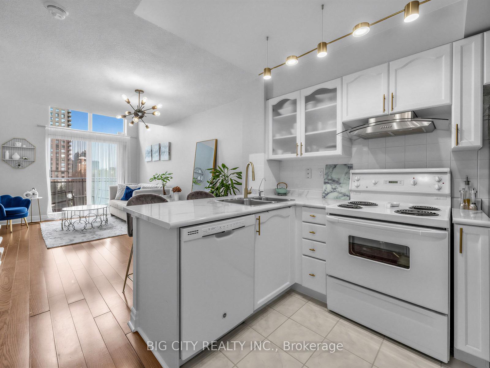 Photo 4 of 188 Doris Avenue, Unit 605