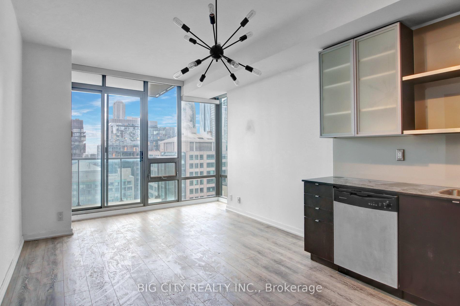 Photo 2 of 33 Lombard Street, Unit 2001