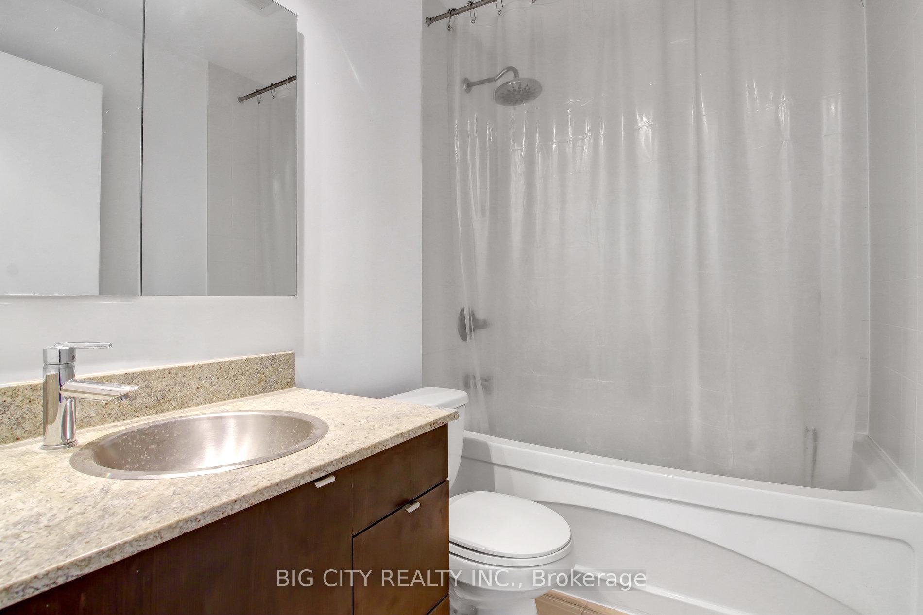 Photo 10 of 33 Lombard Street, Unit 2001