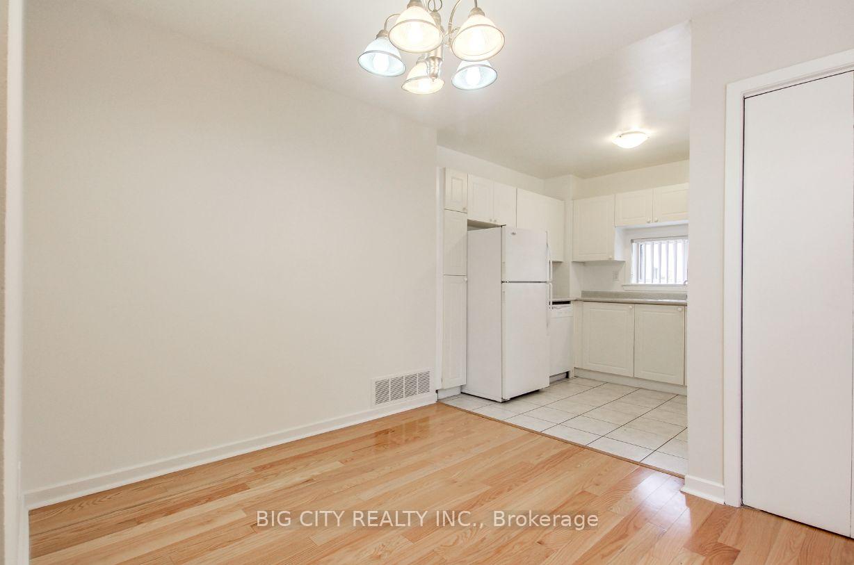 Photo 8 of 3092 Don Mills Rd, Unit 16