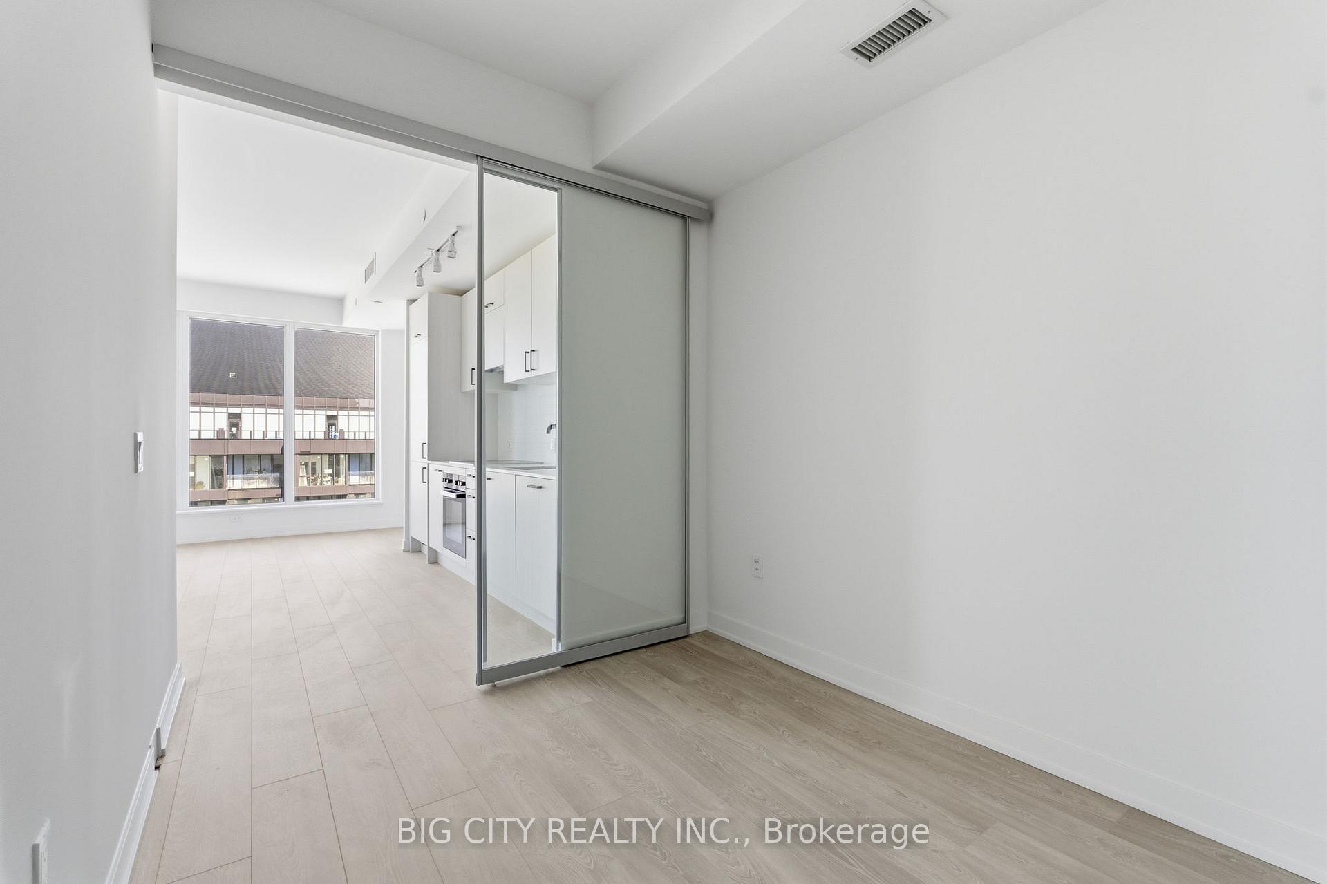 Photo 10 of 1 Quarrington Lane, Unit 3501