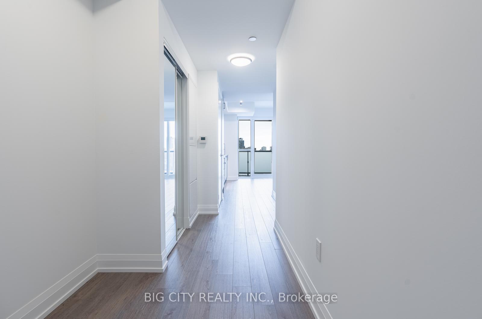 Photo 6 of 77 Mutual Street, Unit 2309