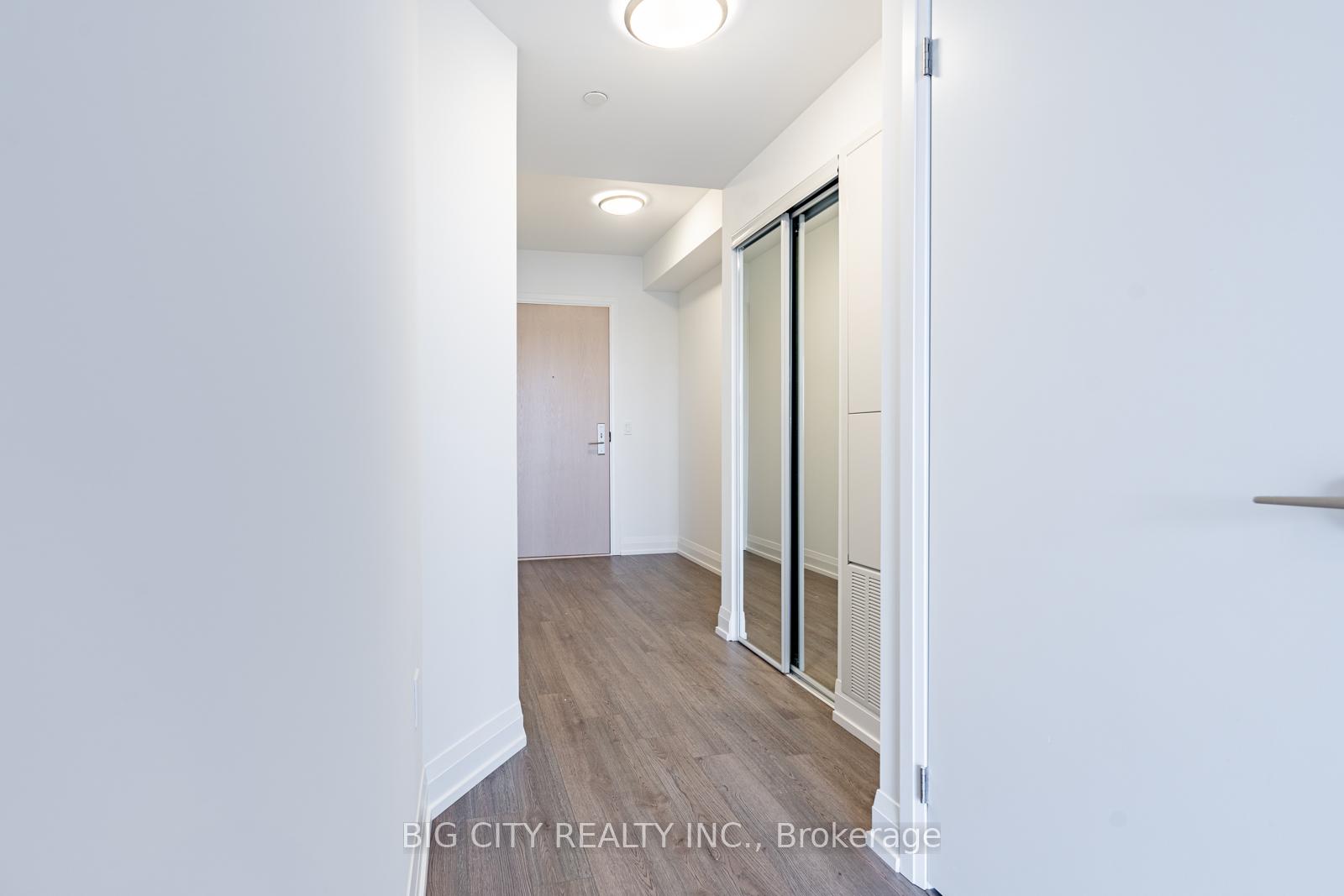 Photo 7 of 77 Mutual Street, Unit 2309