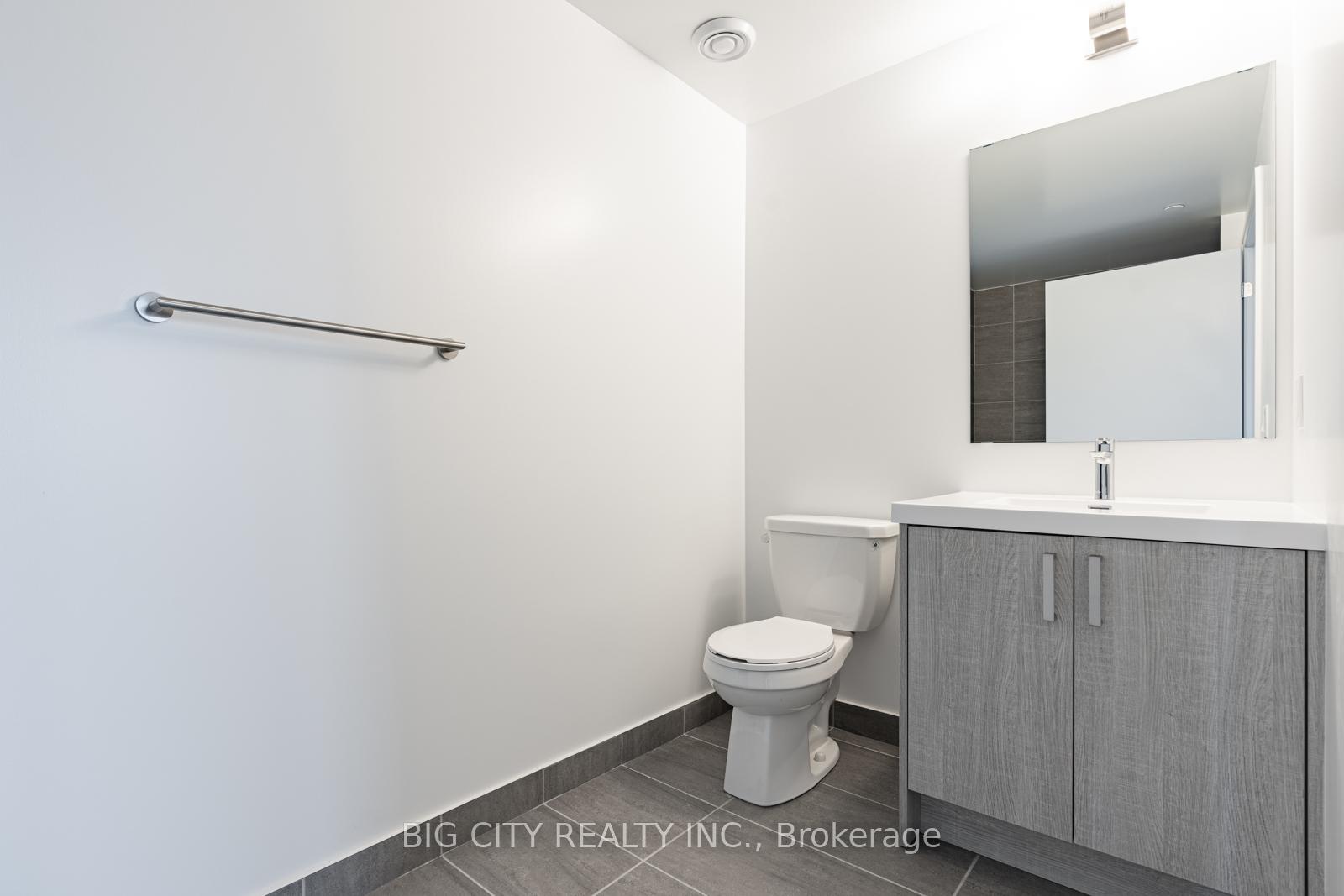 Photo 10 of 77 Mutual Street, Unit 2309