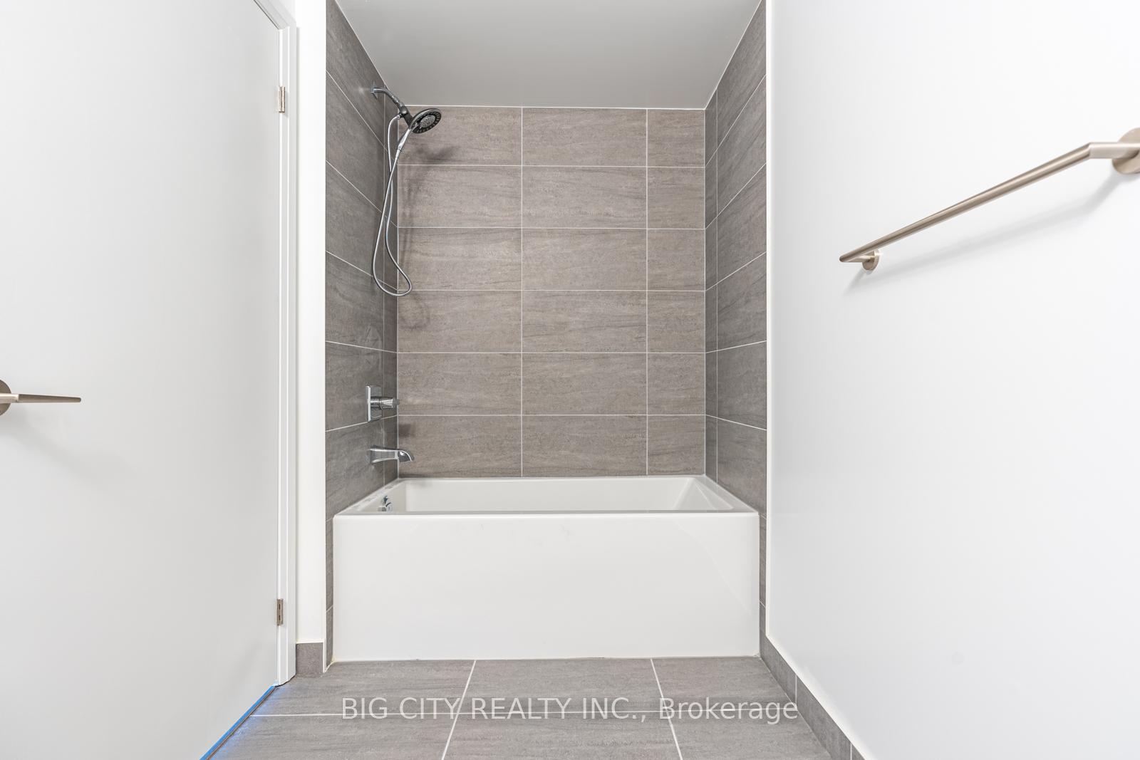 Photo 11 of 77 Mutual Street, Unit 2309