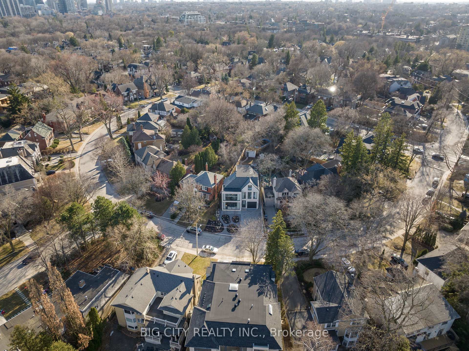 Photo 45 of 75 Lawrence Crescent