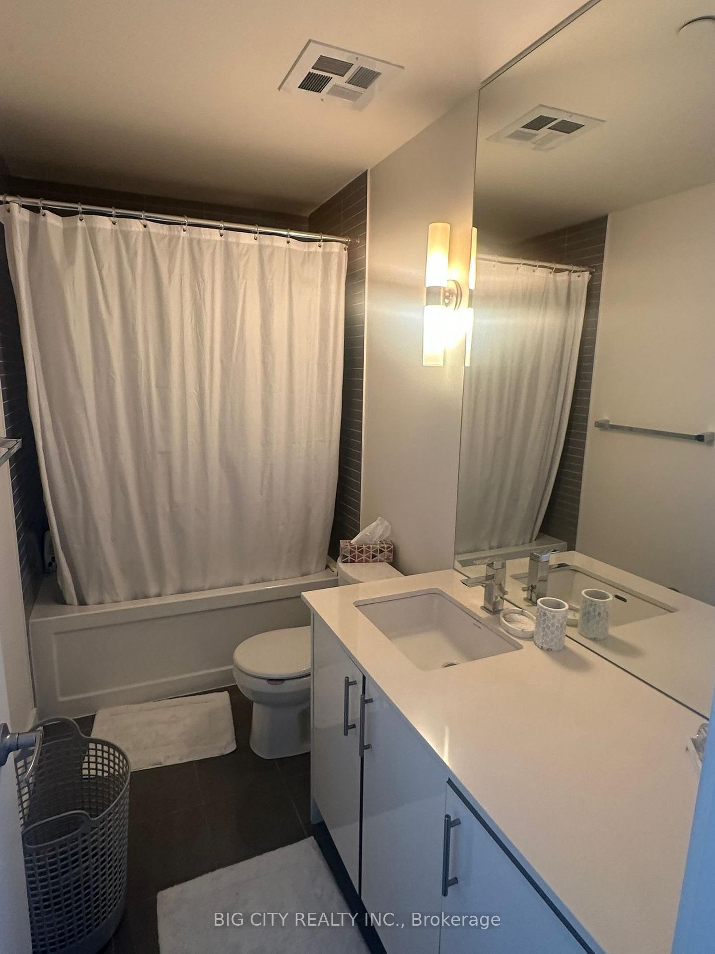 Photo 8 of 75 The Donway Way W, Unit 313