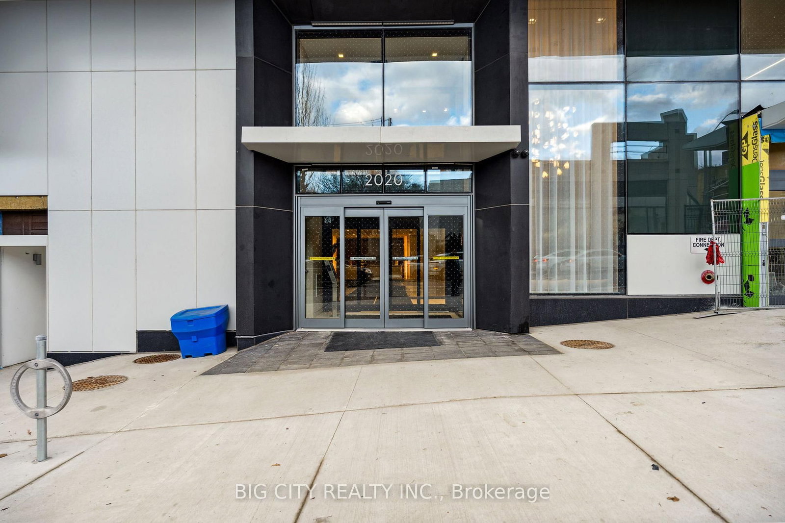 Photo 2 of 2020 Bathurst Street, Unit 1202