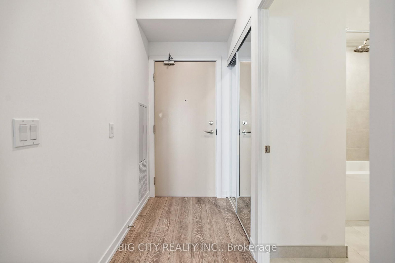 Photo 3 of 2020 Bathurst Street, Unit 1202