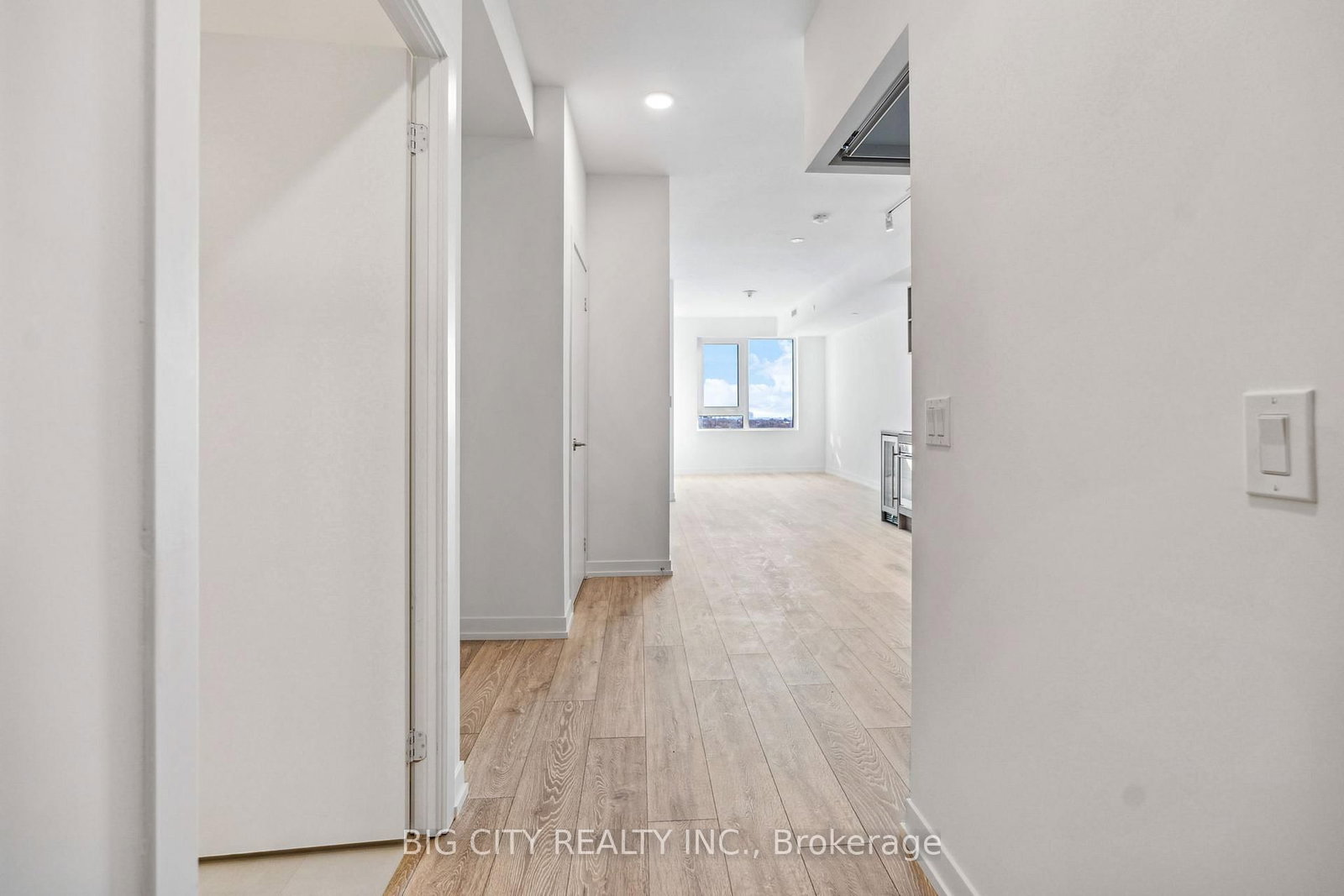 Photo 4 of 2020 Bathurst Street, Unit 1202
