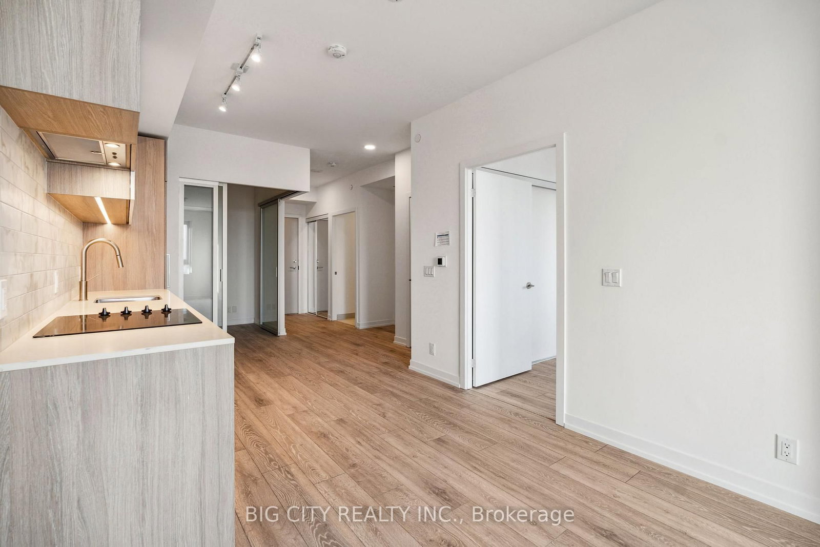 Photo 10 of 2020 Bathurst Street, Unit 1202