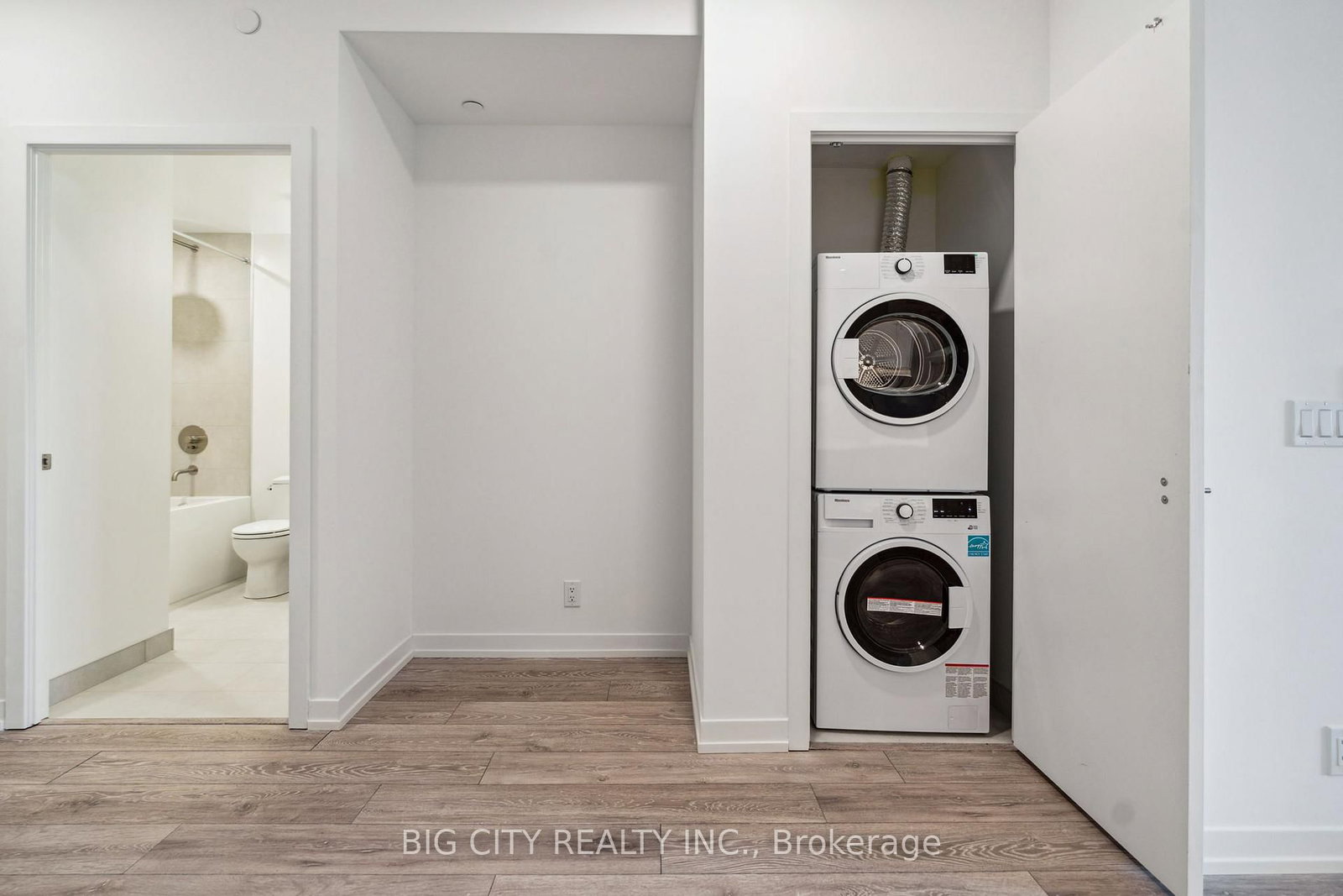 Photo 24 of 2020 Bathurst Street, Unit 1202