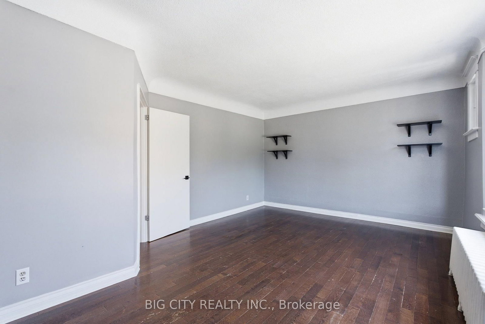 Photo 18 of 1362 Bathurst Street, Unit Upper
