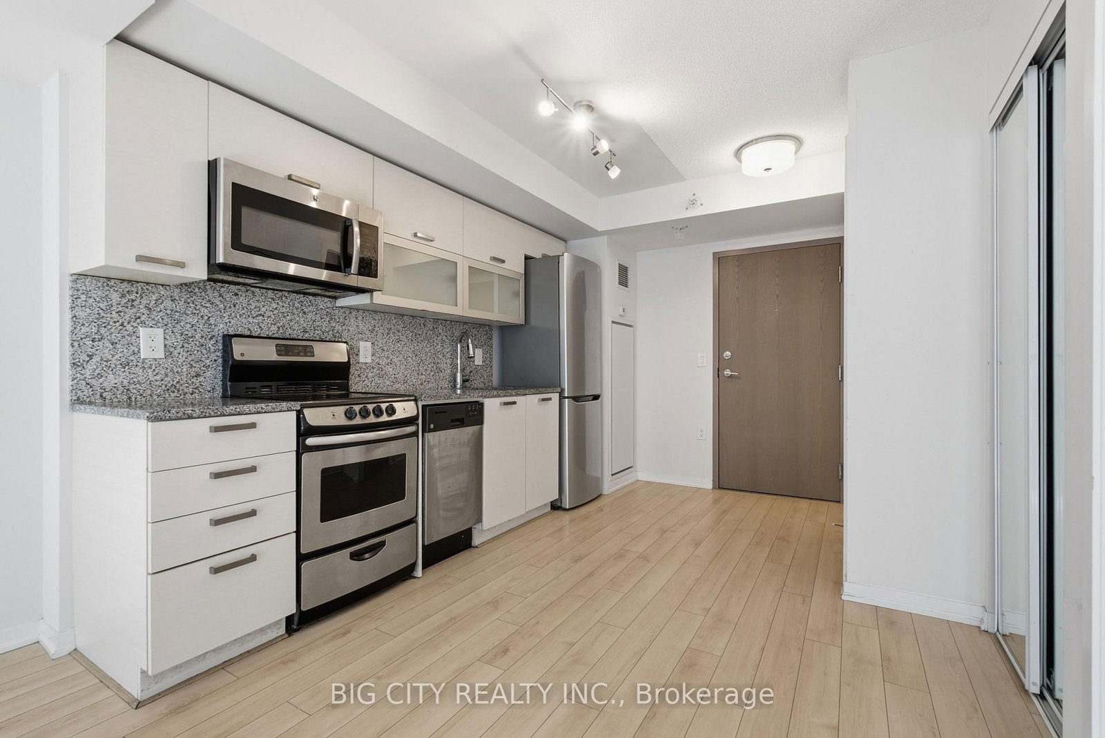 Photo 3 of 36 Lisgar Street, Unit 1701E