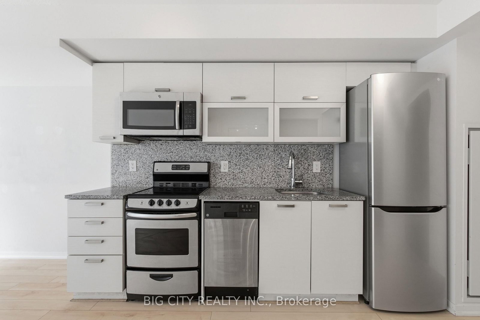 Photo 4 of 36 Lisgar Street, Unit 1701E