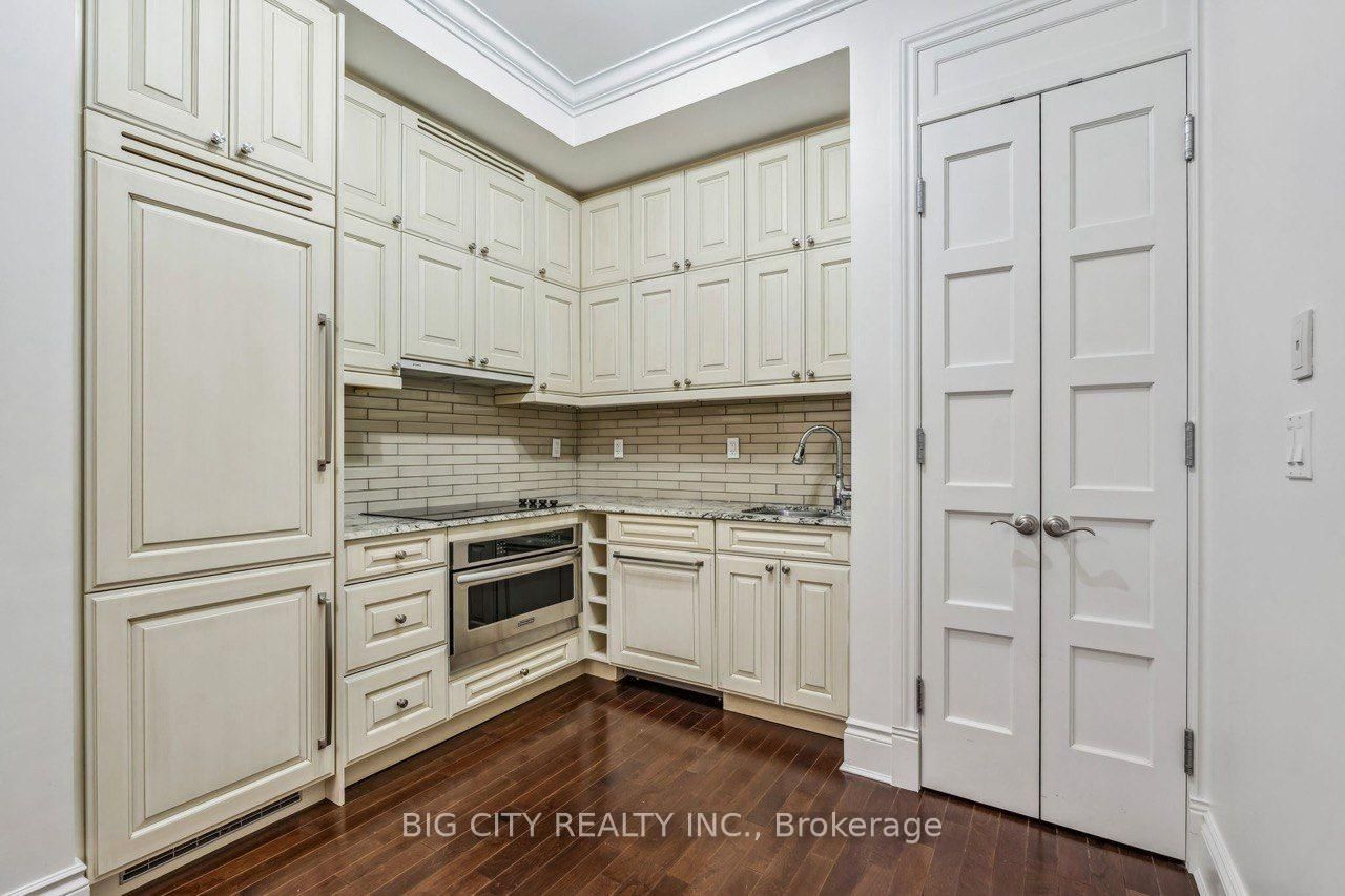 Photo 7 of 22 Leader Lane, Unit 408