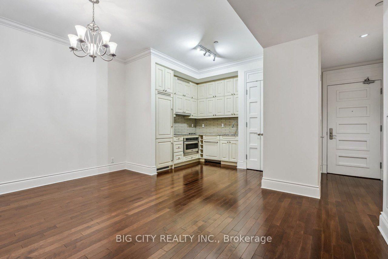 Photo 11 of 22 Leader Lane, Unit 408