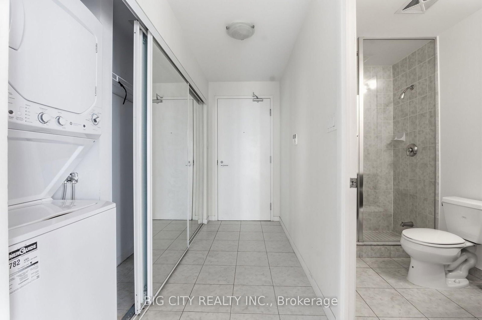Photo 4 of 37 Grosvenor Street, Unit 2307