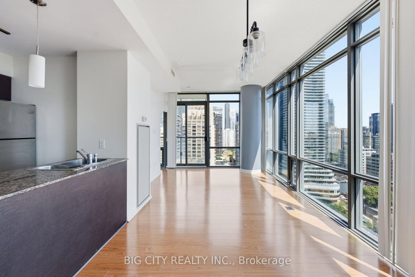 Photo 11 of 37 Grosvenor Street, Unit 2307