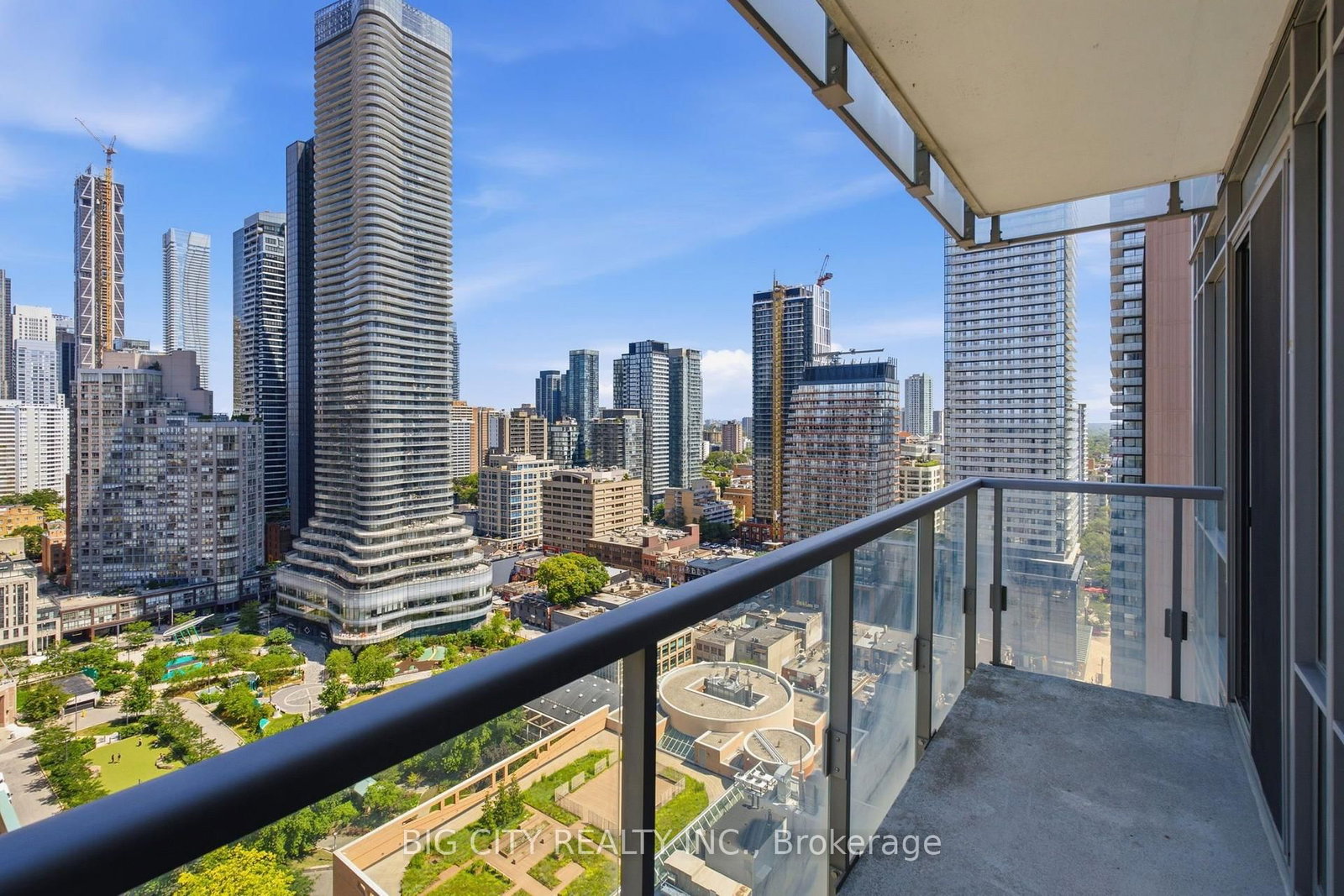 Photo 23 of 37 Grosvenor Street, Unit 2307