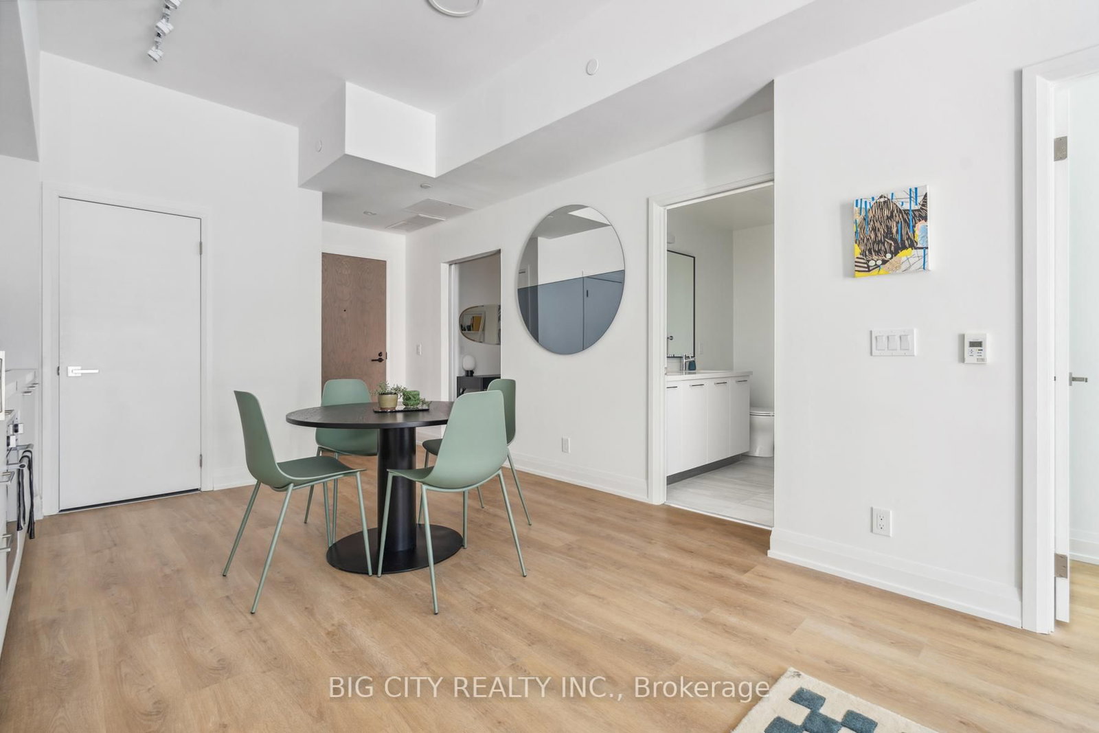 Photo 4 of 36 Brentcliffe Road, Unit 307
