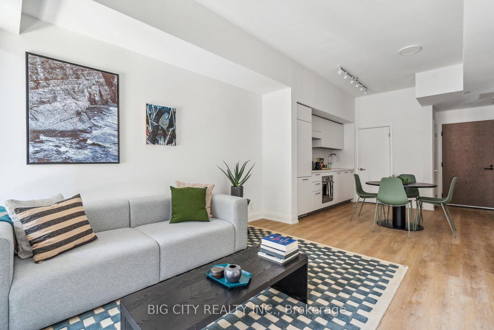 Photo 6 of 36 Brentcliffe Road, Unit 307
