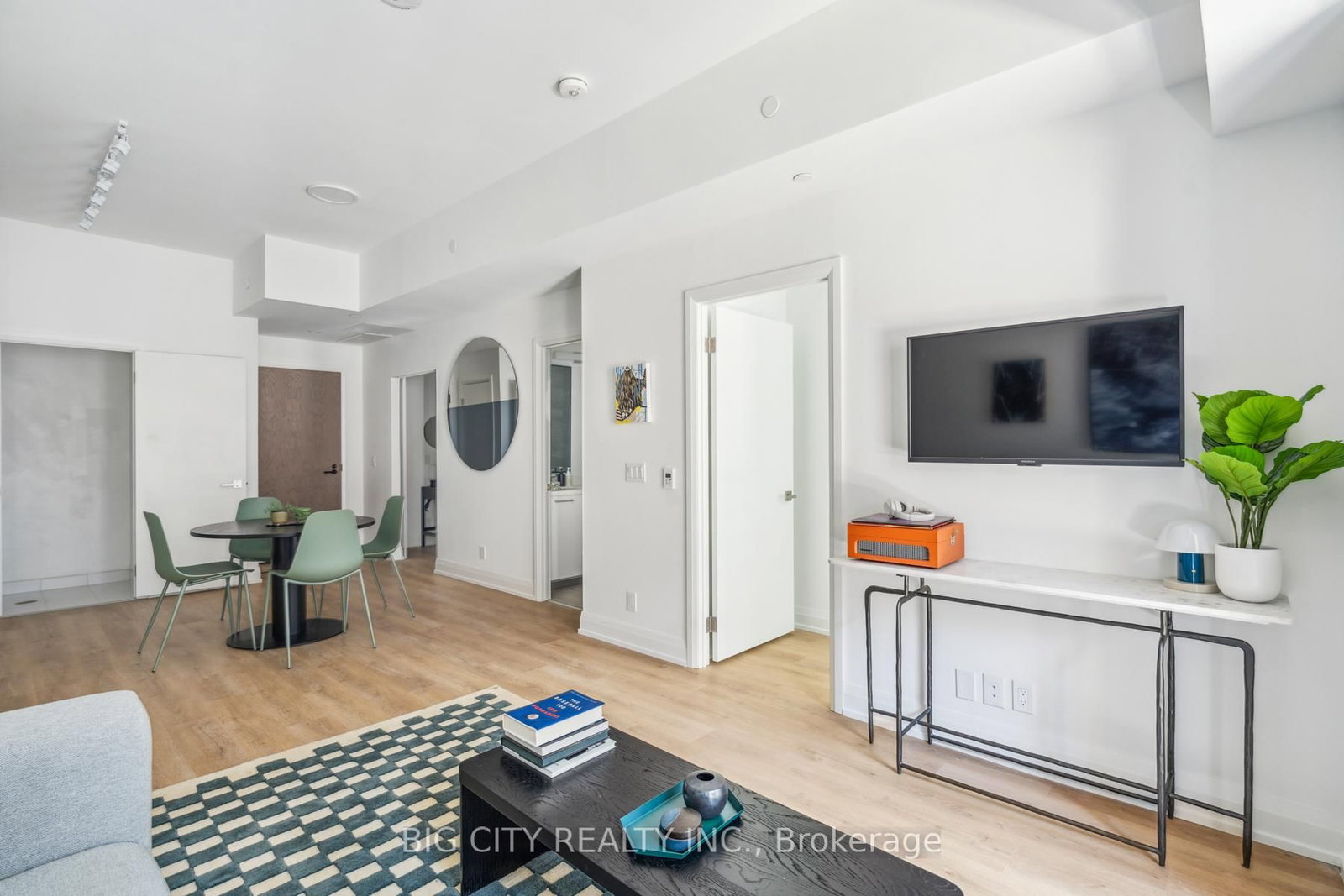 Photo 7 of 36 Brentcliffe Road, Unit 307