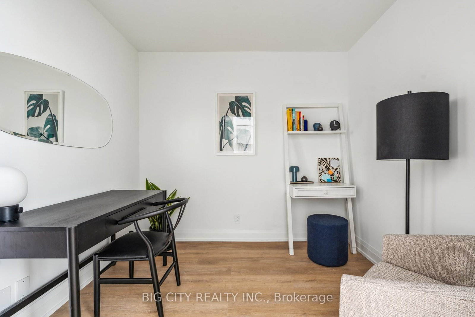 Photo 16 of 36 Brentcliffe Road, Unit 307