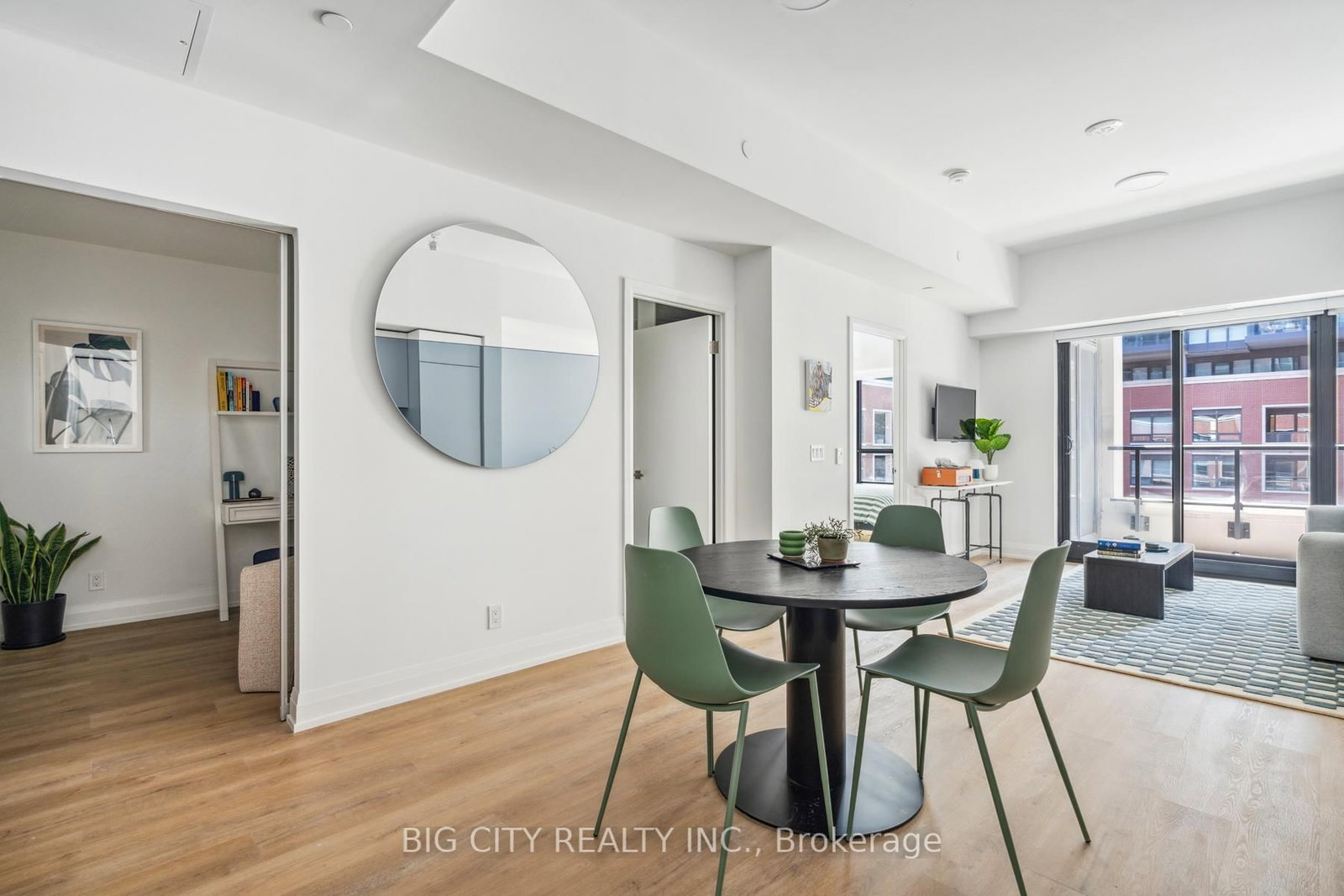 Photo 18 of 36 Brentcliffe Road, Unit 307