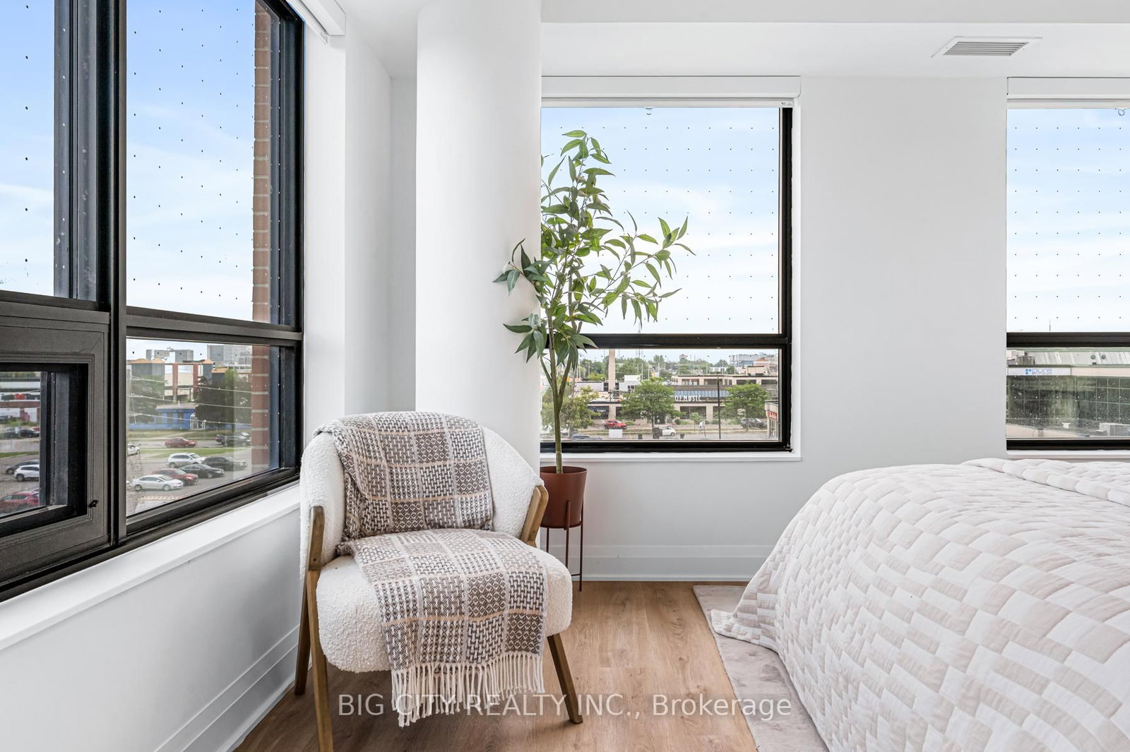 Photo 26 of 36 Brentcliffe Road, Unit 517