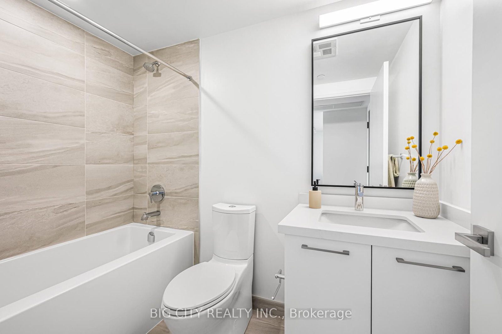 Photo 33 of 36 Brentcliffe Road, Unit 517