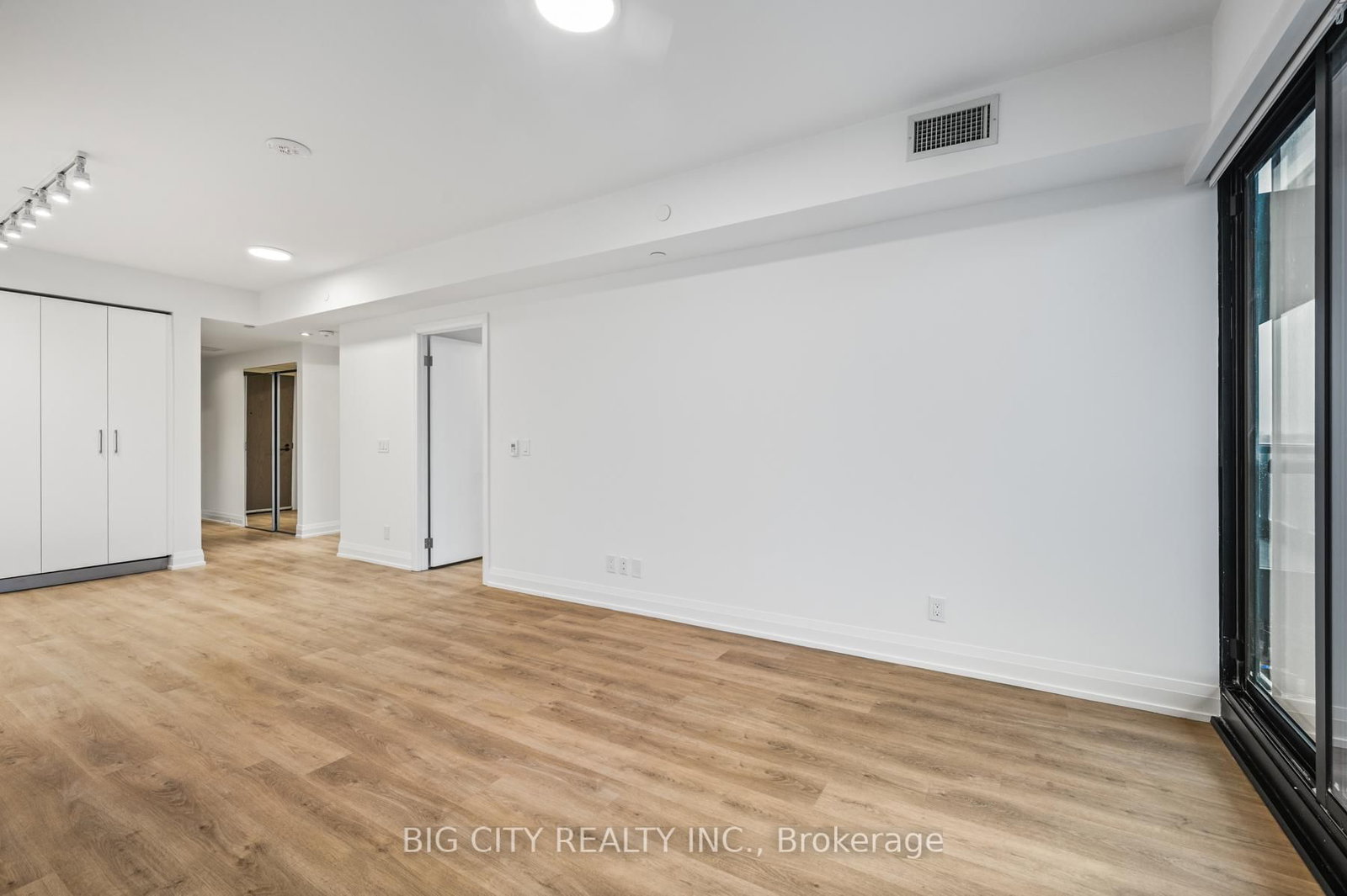 Photo 10 of 36 Brentcliffe Road, Unit 714