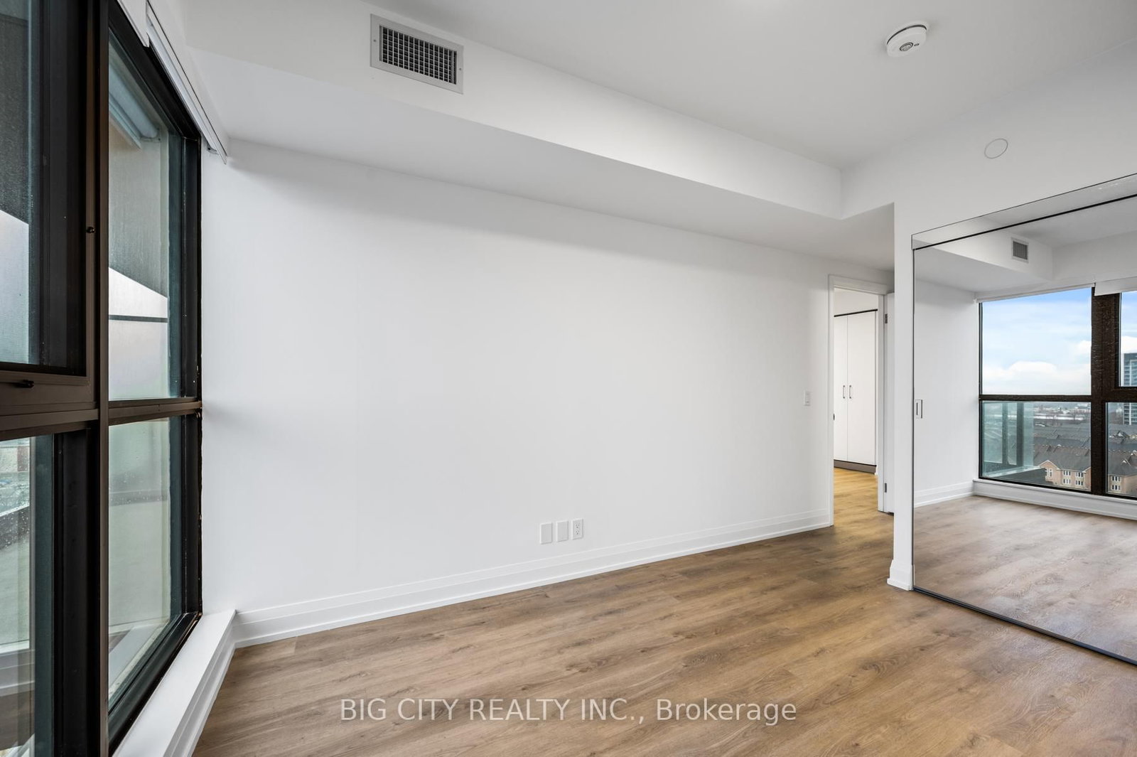 Photo 16 of 36 Brentcliffe Road, Unit 714