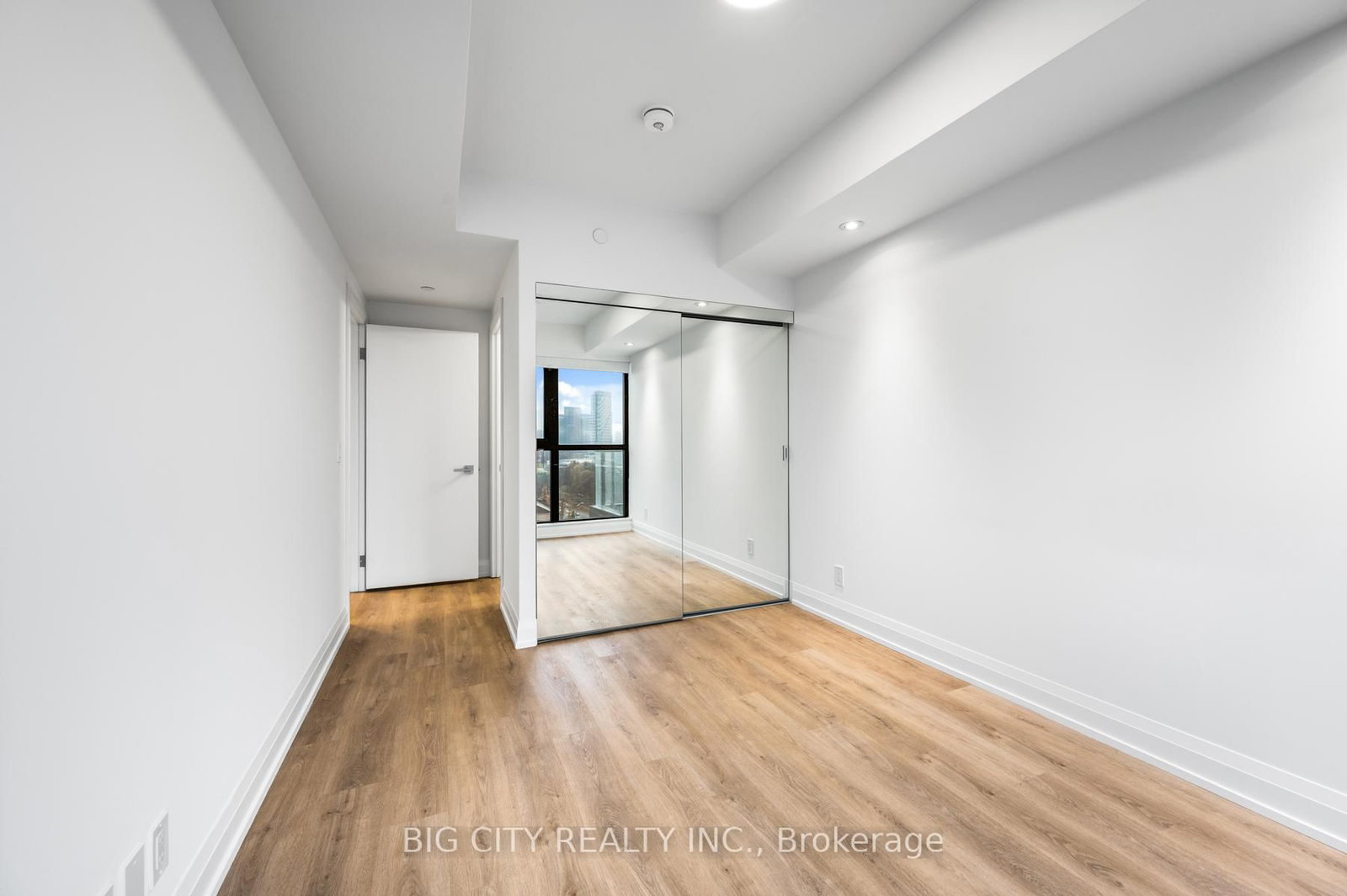Photo 18 of 36 Brentcliffe Road, Unit 714