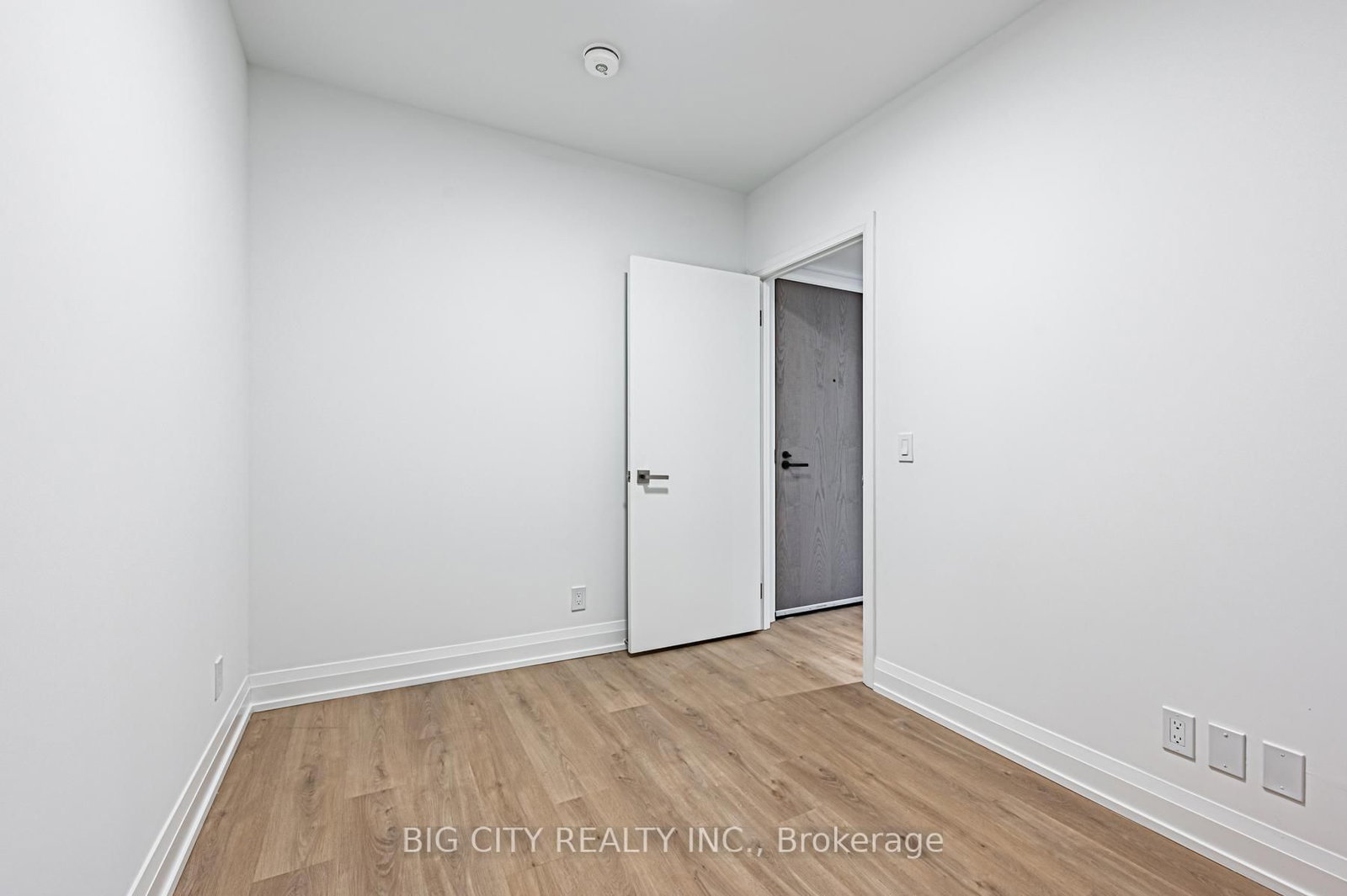 Photo 24 of 36 Brentcliffe Road, Unit 714