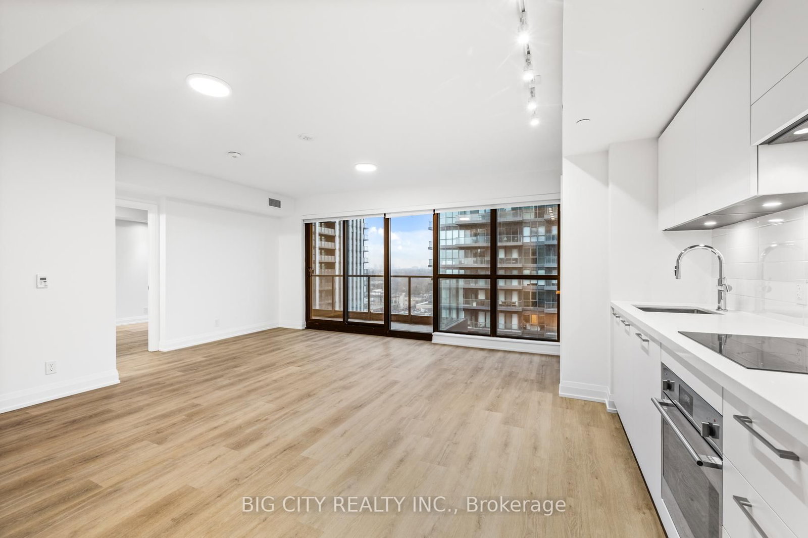 36 Brentcliffe Road, Unit 801