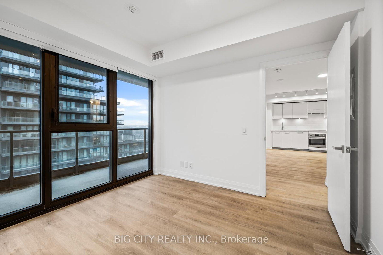 Photo 14 of 36 Brentcliffe Road, Unit 801