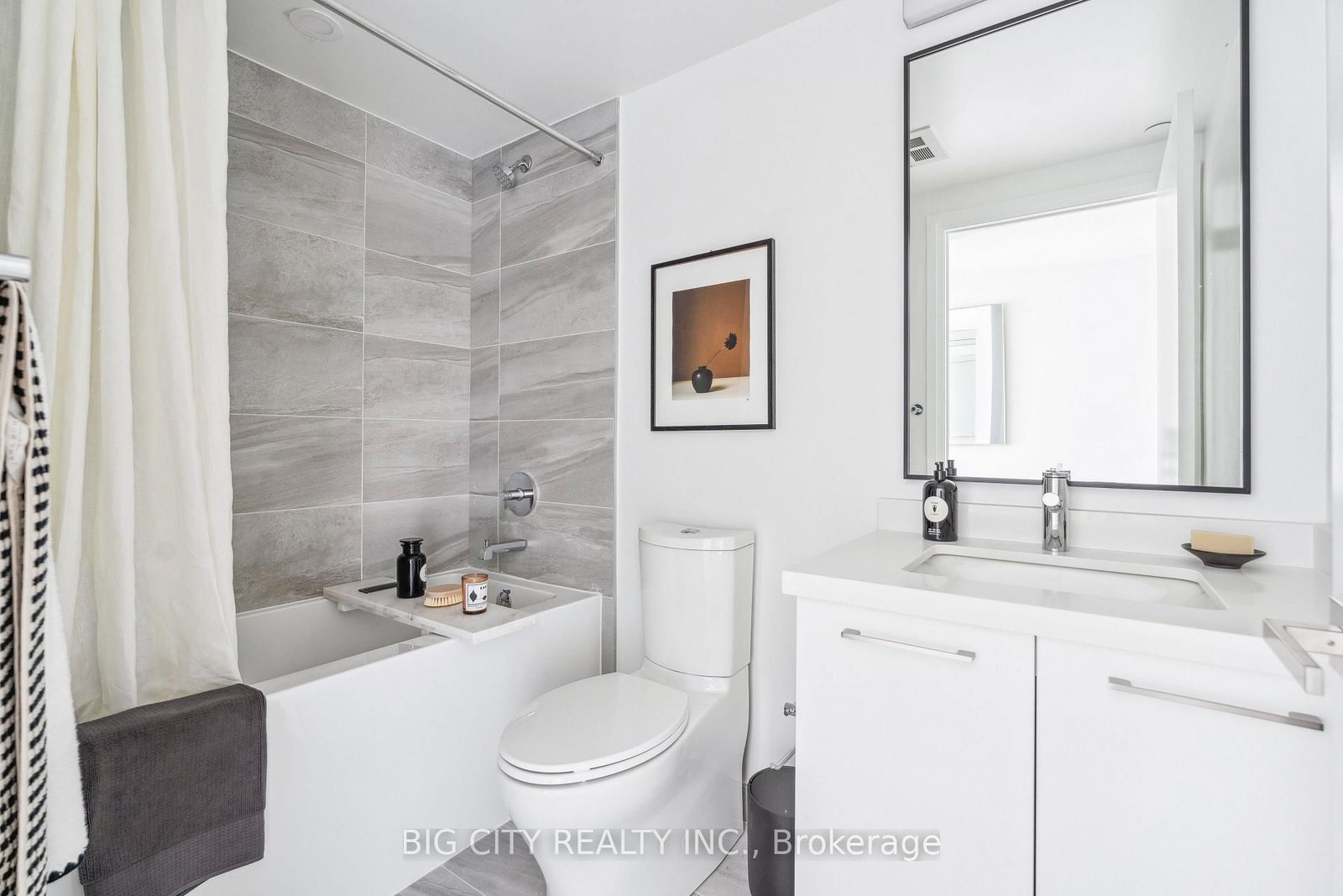 Photo 14 of 36 Brentcliffe Road, Unit 811