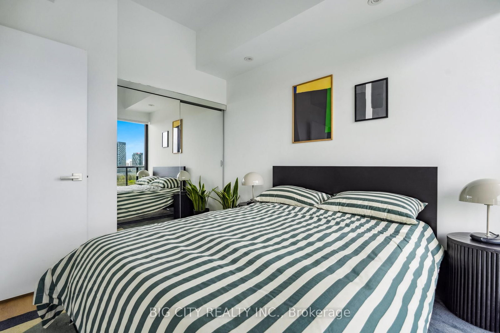 Photo 23 of 36 Brentcliffe Road, Unit 1110