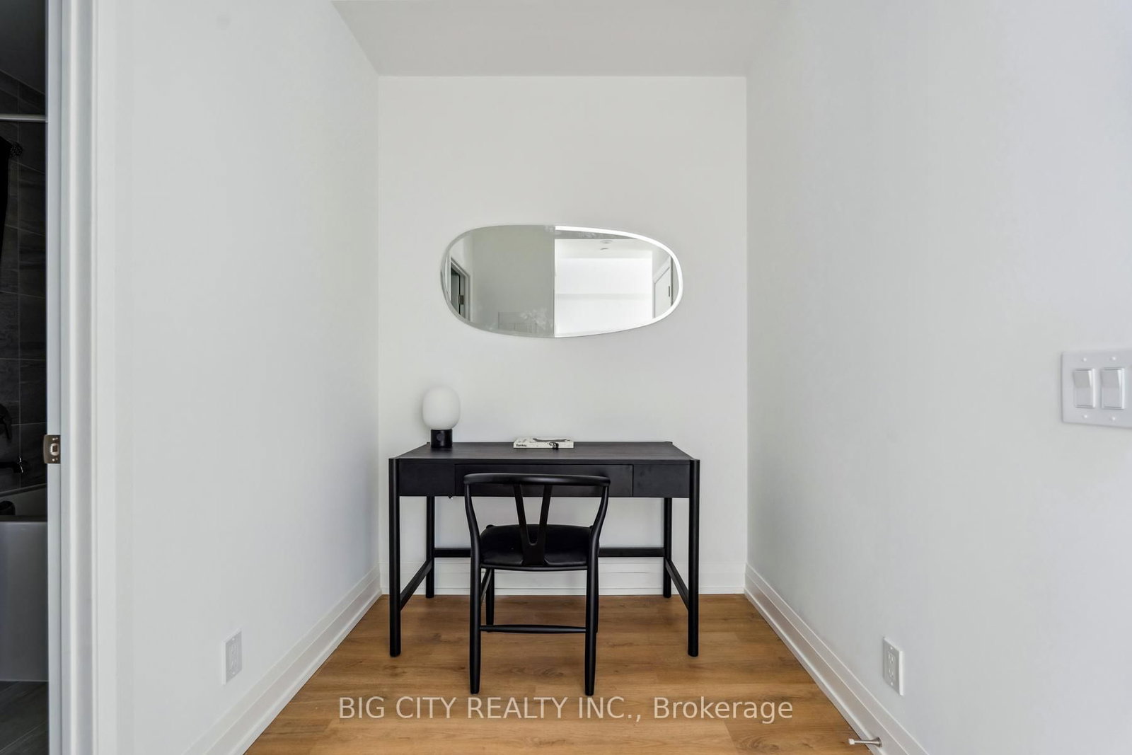 Photo 25 of 36 Brentcliffe Road, Unit 1110