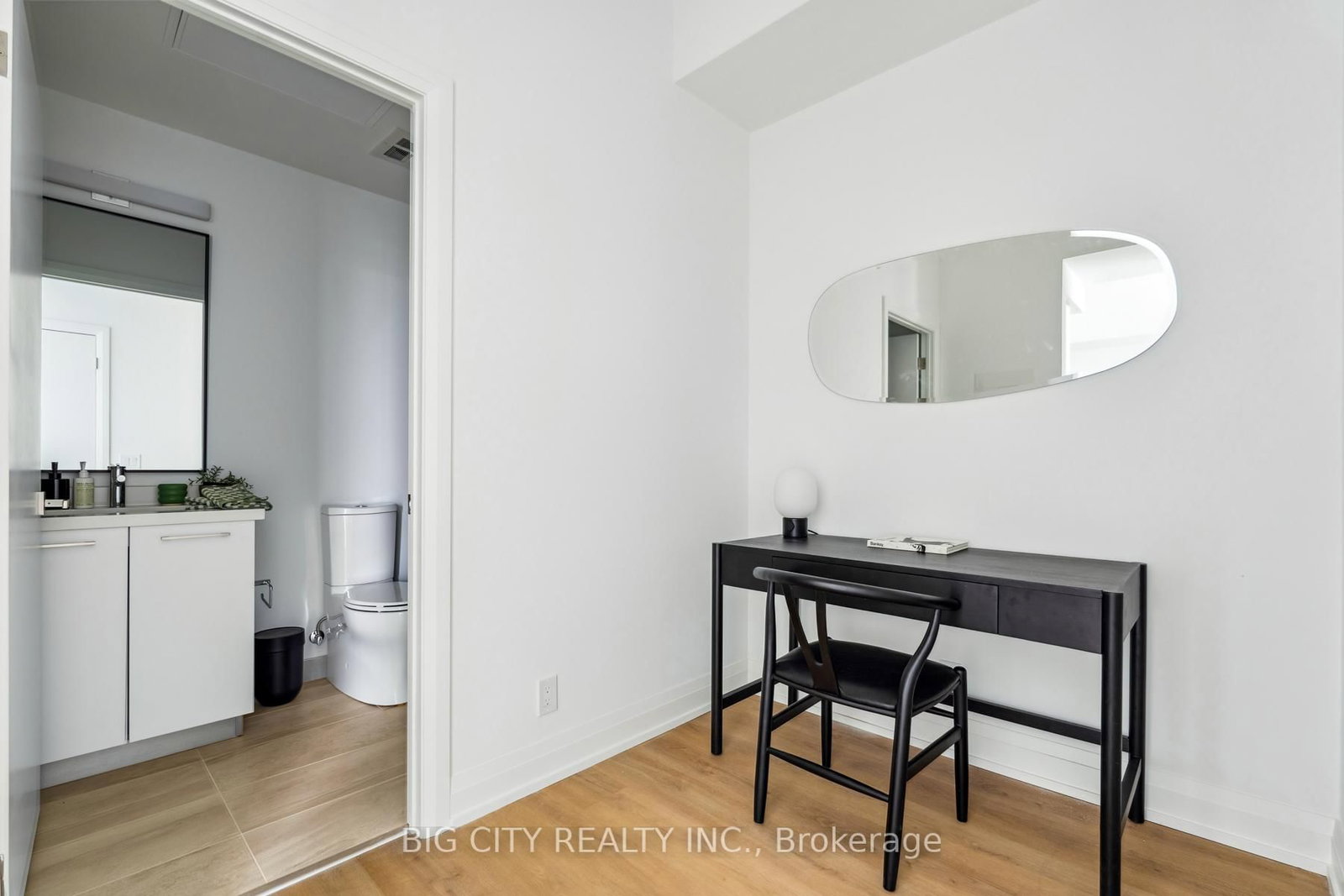 Photo 26 of 36 Brentcliffe Road, Unit 1110